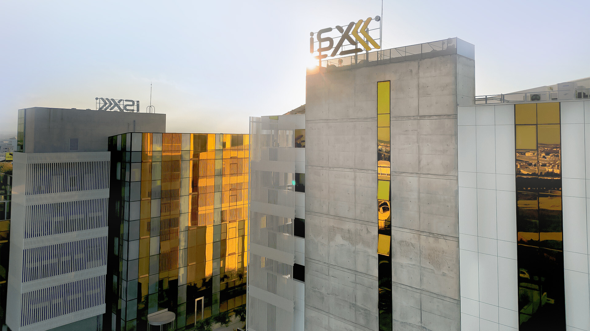 ISX-HQ4